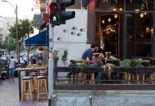 De nombreux cafés en ville